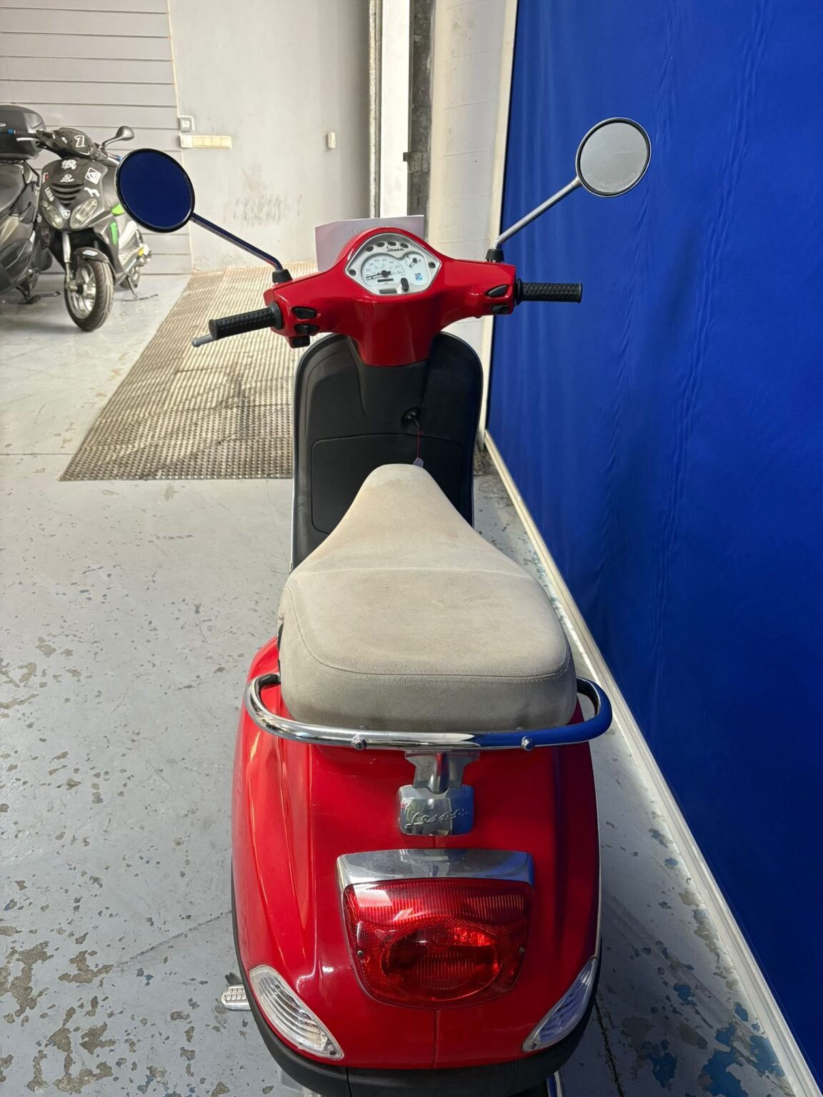 Reparación de problemas eléctricos en motocicletas de marcas específicas y multimarca.